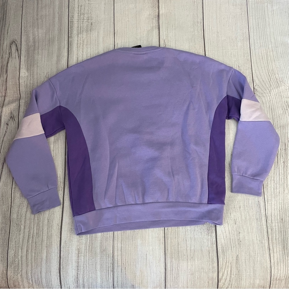 BLACK PANTHER Her Universe Women’s Purple Lavender Graphic Sweatshirt Size Med - Picture 9 of 9